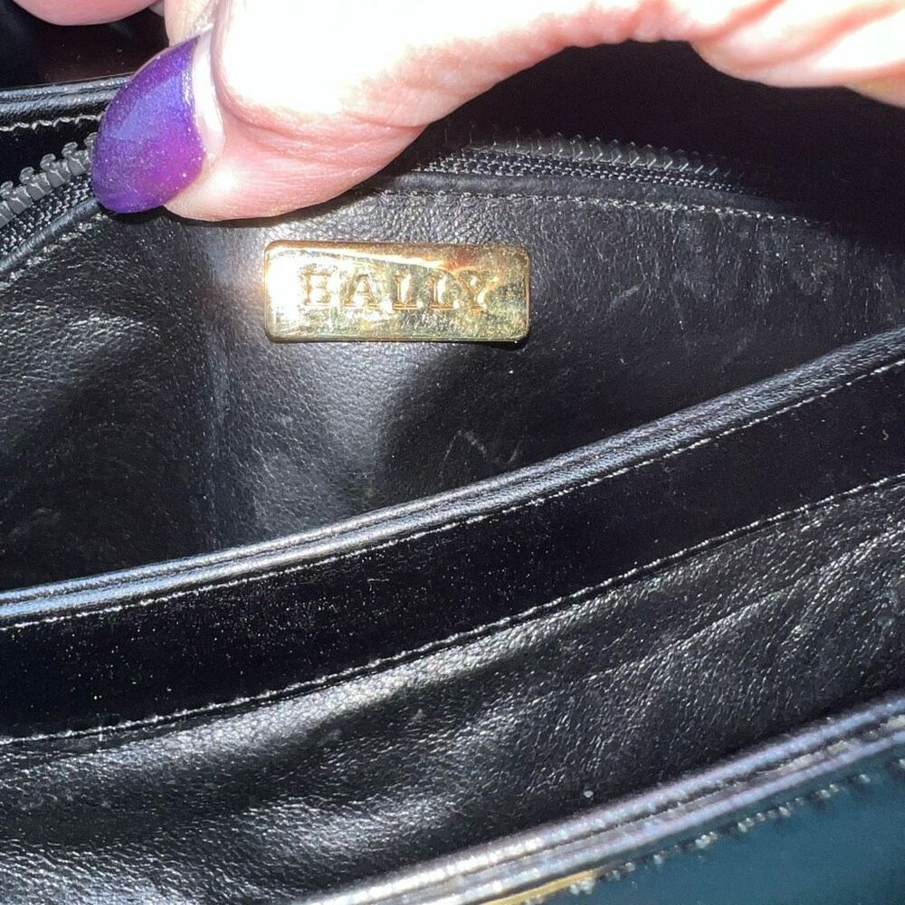 Bally Vintage Structured Lambskin Bag with Brushed Gold Turn Lock Closure - Picture 11 of 14
